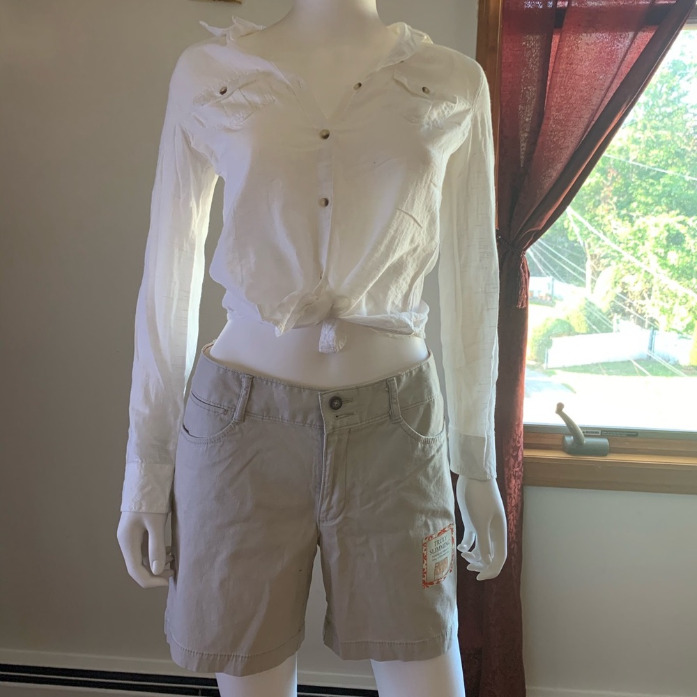 Khaki shorts